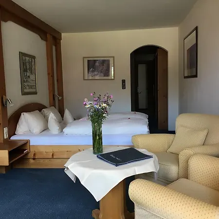 Alpin ホテル エールヴァルト